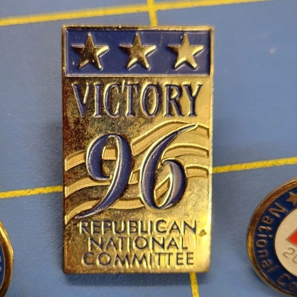 Tack Pin Republican National Committee 1996 - Picture 1 of 1